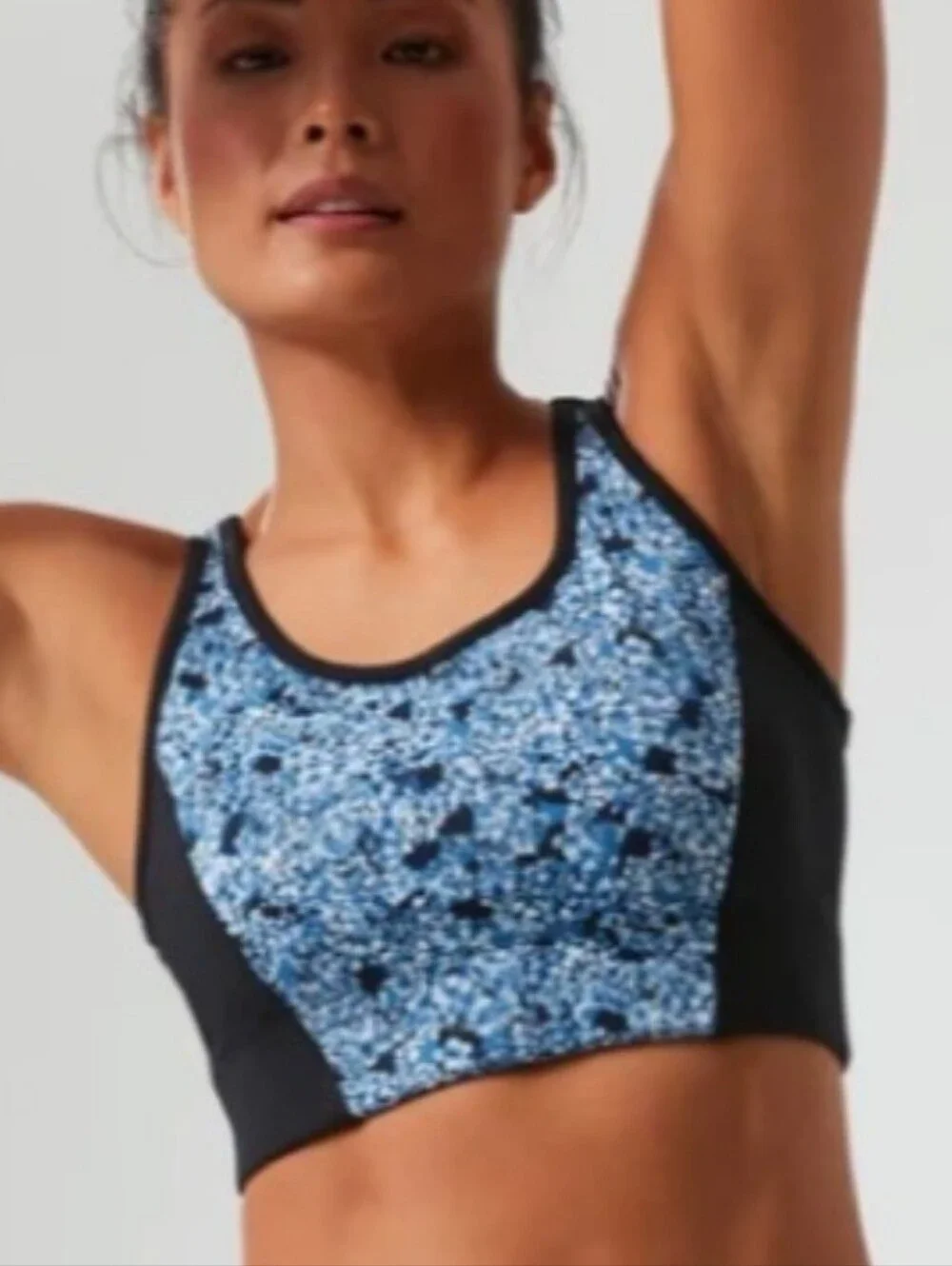 Tuckernuck Women's Blue Hydranga Print Black Sports Bra Size XL